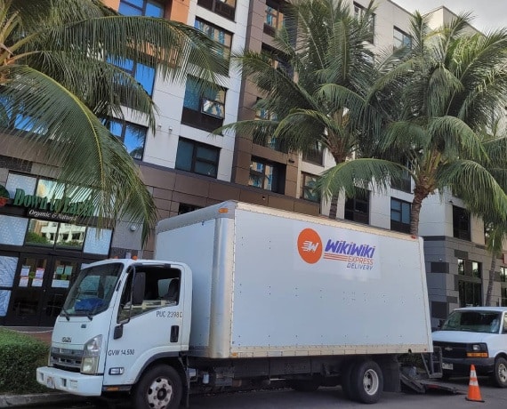 Hawaii courier and package delivery company truck. Courier services Honolulu.